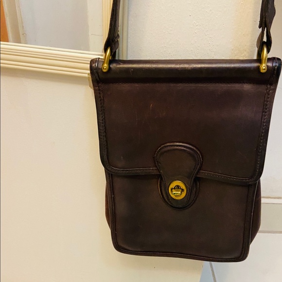 Handbags - Vintage Coach Crossbody Hangbag